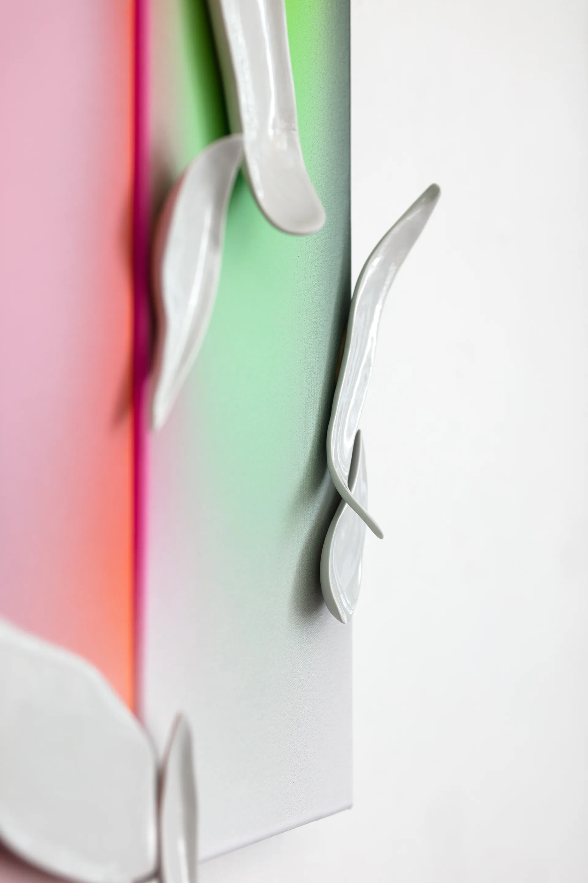 Porcelain elements for Márton Nemes